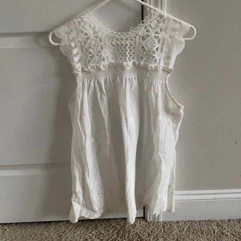 White casual T-shirt